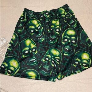 Asylum Green Skull Print Shorts size XL 🆕